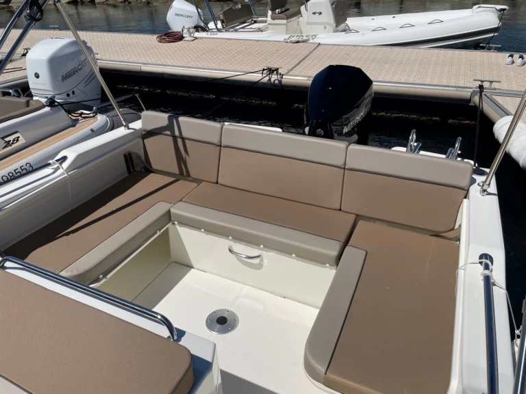 Pronájem lodi Quicksilver Quicksilver Activ 755 v Cavalaire-sur-Mer na Samboatu