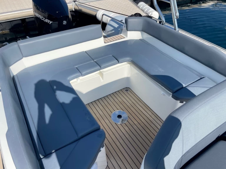 Pronajmout si Joker Boat Clubman 24 v Cavalaire-sur-Mer