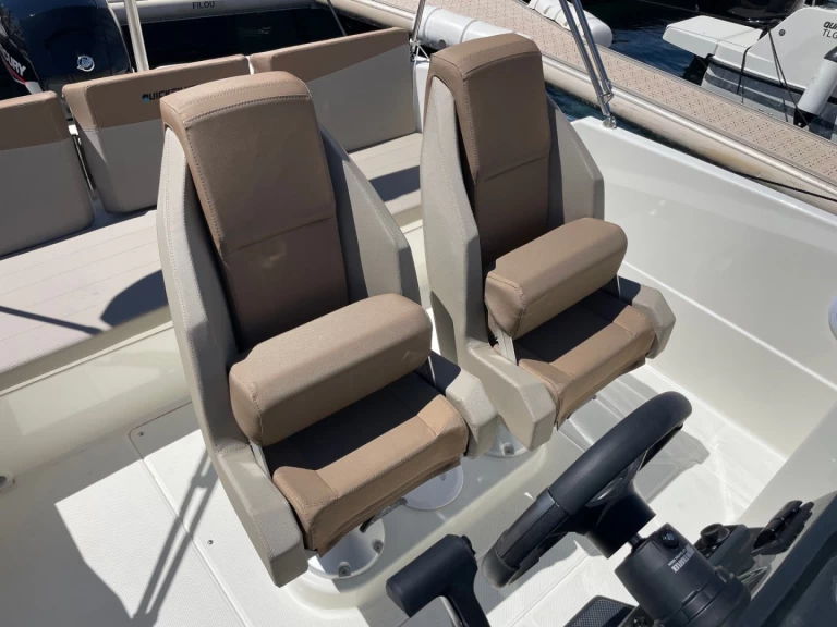 Pronájem Motorová loď v Cavalaire-sur-Mer -Quicksilver Quicksilver 675 Activ Open