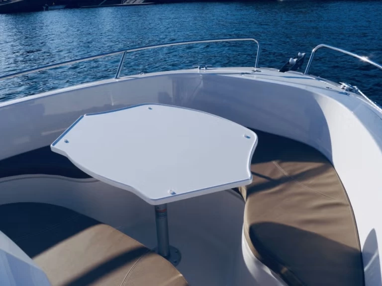 Pronajmout si Pacific Craft Pacific Craft 670 Open v Combrit