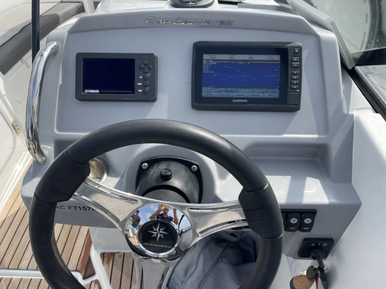 Pronájem lodi Jeanneau Cap Camarat 6.5 BR Serie 2 v Grand Piquey na Samboatu