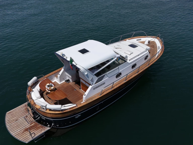 Apreamare Apreamare 11 jednotlivci a charterové společnosti v Sorrento