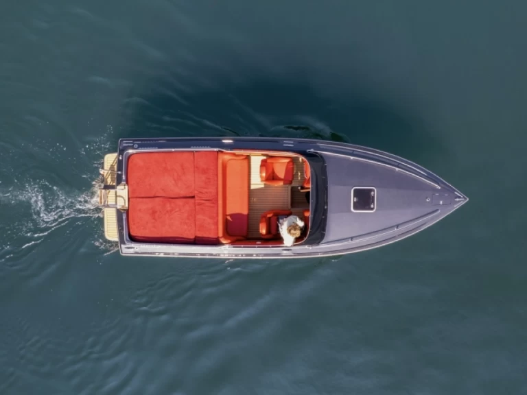 Pronájem Motorová loď PRIMATIST By Bruno Abbate s licencí