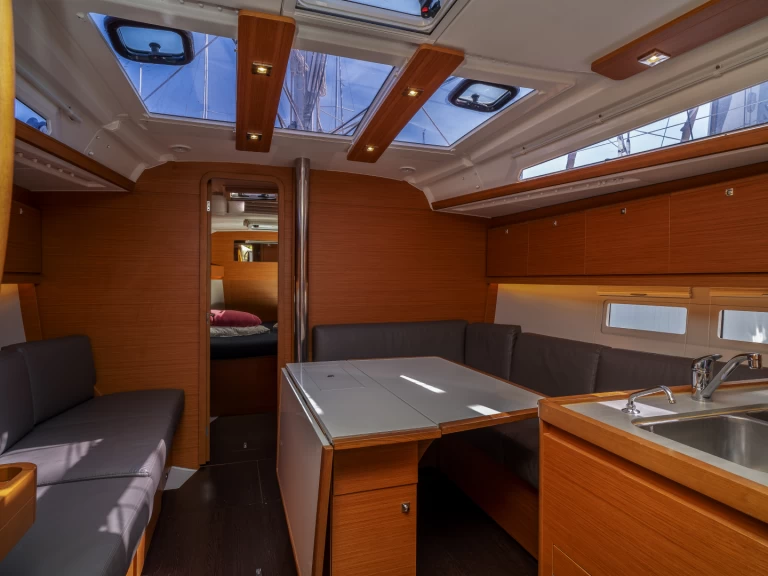 Pronajmout Plachetnice se skipperem či ne Dufour v Olbia