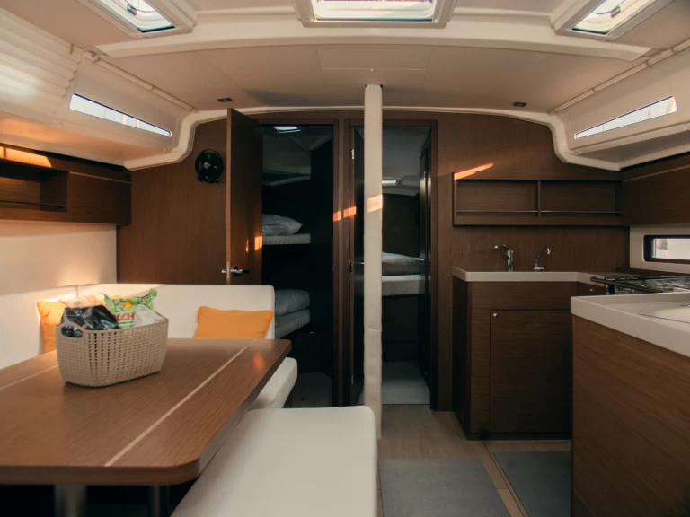 Pronajmout Plachetnice se skipperem či ne Bénéteau v Olbia