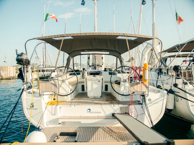 Pronájem Plachetnice Bénéteau s licencí