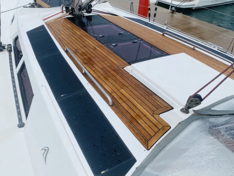 Pronájem lodi Pula lákavé ceny Hanse 430e