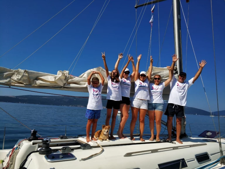 Pronájem lodi Dufour Dufour 405 v Tivat na Samboatu