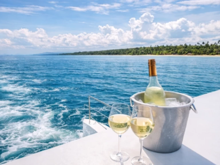 Pronájem lodi Custom - Trimarán 62 FT Trimaran v Coco Bay na Samboatu