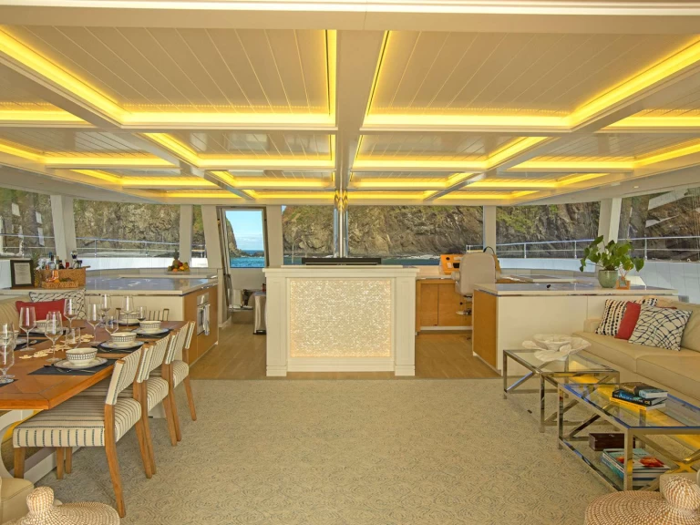 Pronájem Jachta Sunreef s licencí