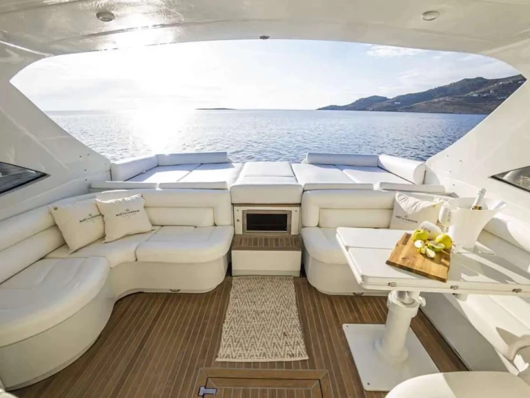 Pronájem lodi Kalo Livadi lákavé ceny LA KOUPETI