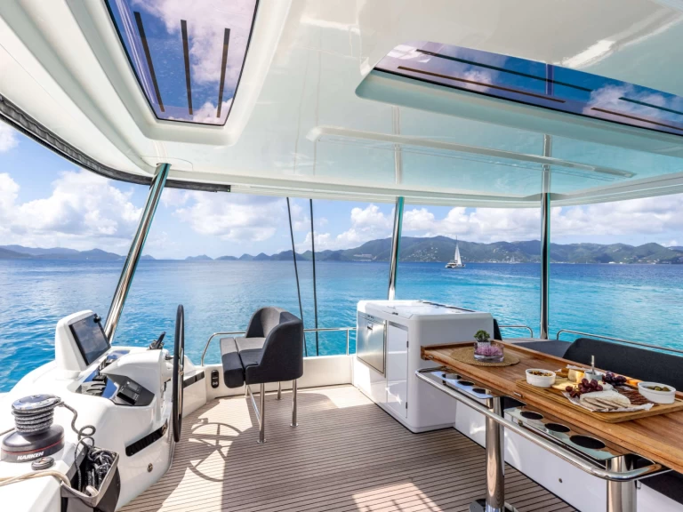 Pronájem lodi Lagoon VALINOR - Summer v Atény na Samboatu