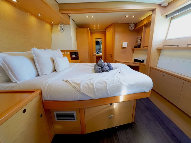 Pronájem lodi Lagoon WHISPERS II v Nassau na Samboatu