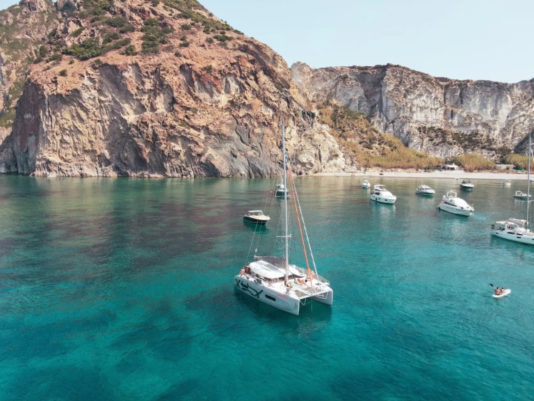 Pronajmout Katamarán se skipperem či ne Excess v Nettuno