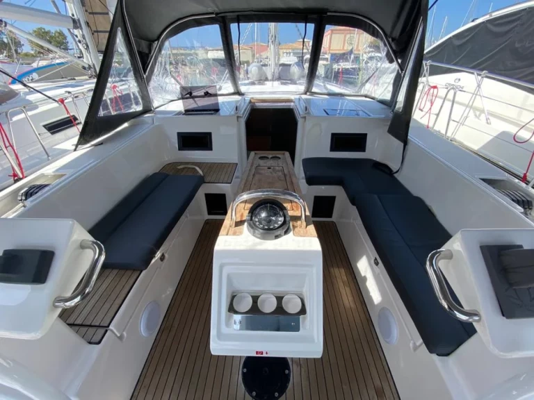 Pronájem Plachetnice Bavaria s licencí