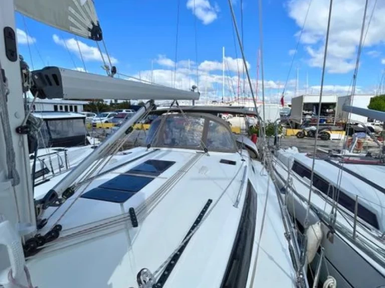 Pronajmout si Bavaria Cruiser 51 v Lefkáda