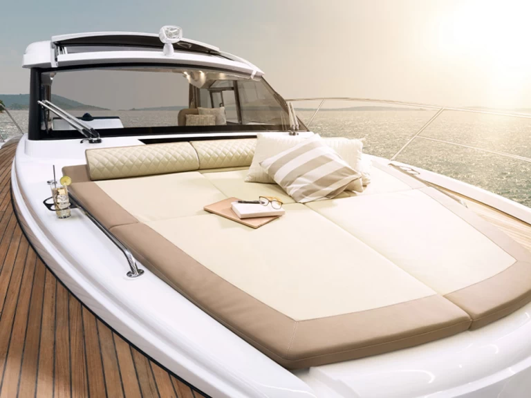 Pronajmout si Bavaria Bavaria SR36HT v Biograd Na Moru