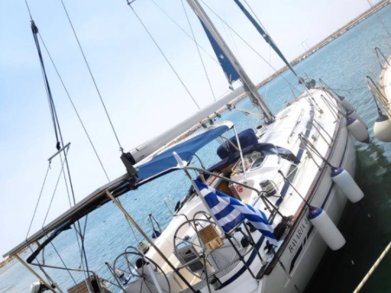 Pronájem lodi Ávdira lákavé ceny Bavaria 44