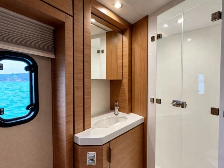 Pronájem Katamarán Bali s licencí