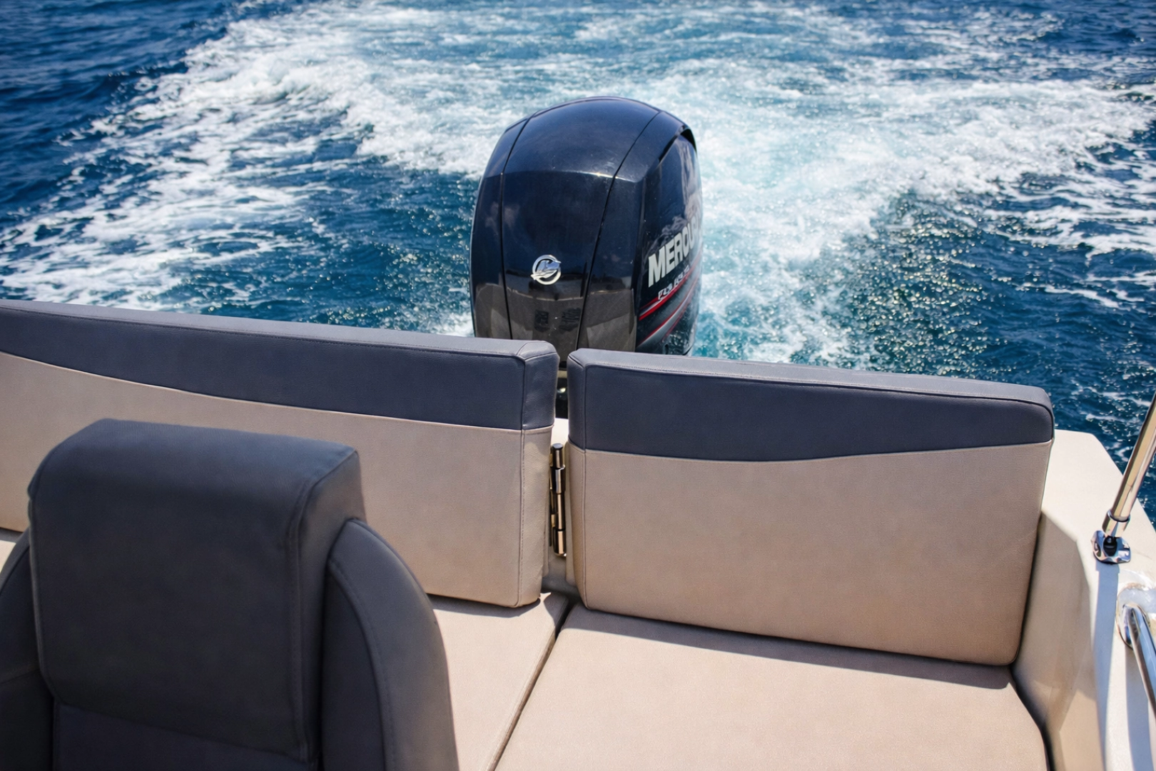 Pronajmout si Quicksilver Activ 605 Sundeck v Mandelieu-la-Napoule
