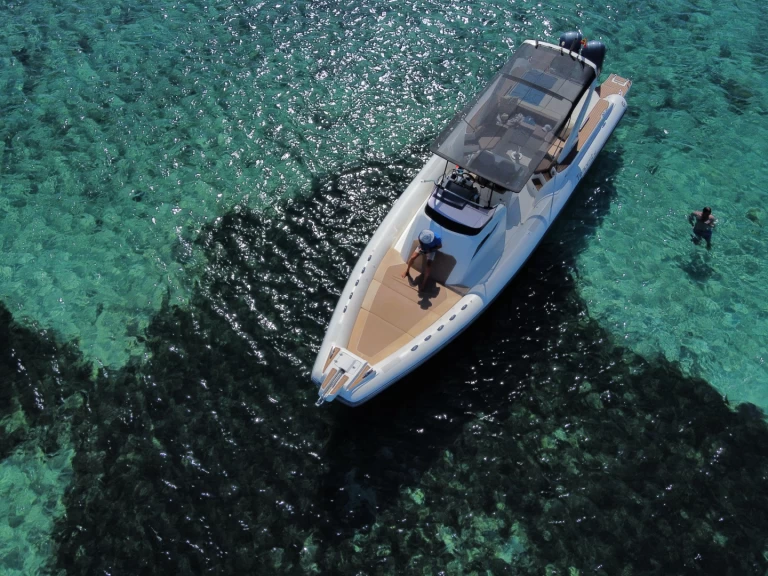 Pronájem lodi Capelli Tempest 40 v Santa Eularia des Riu na Samboatu