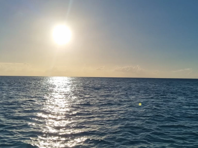 Pronájem lodi Marigot lákavé ceny Flyer 650 Open