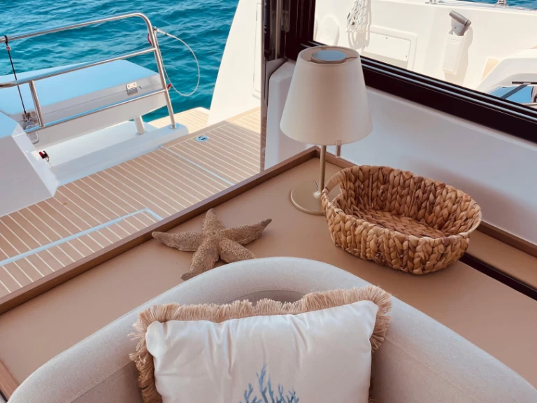 Bali Bali 5.8 jednotlivci a charterové společnosti v Porto Cervo