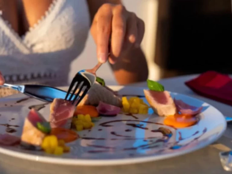 Pronájem jachty v Portofino -Mangusta 92 na Samboatu