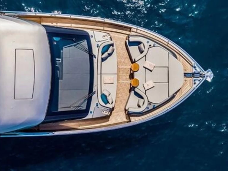 Pronájem jachty v Saint-Tropez -Cranchi Cranchi Sessantasette 67 na Samboatu