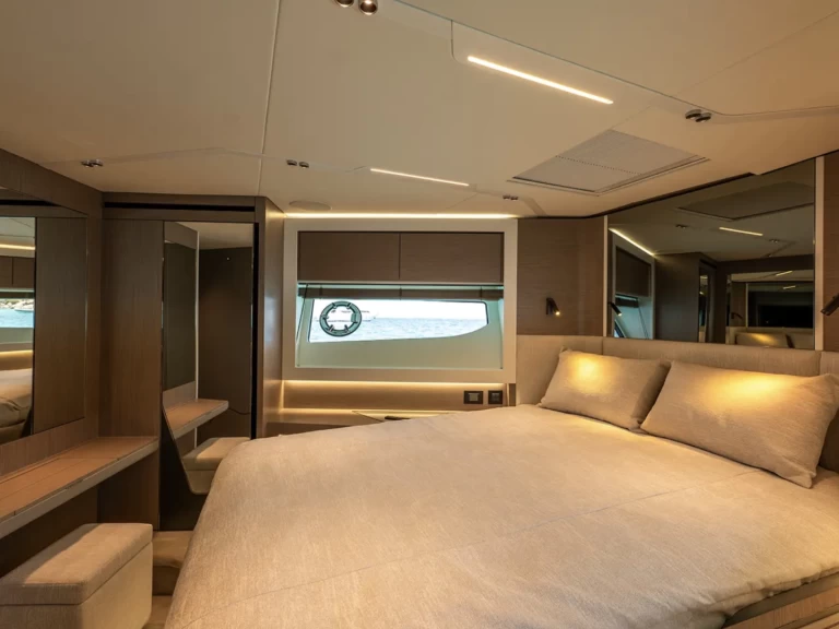 Pronajmout Jachta se skipperem či ne Sunseeker v Saint-Tropez