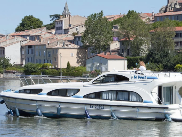 Pronajmout si Le Boat Elegance v Decize