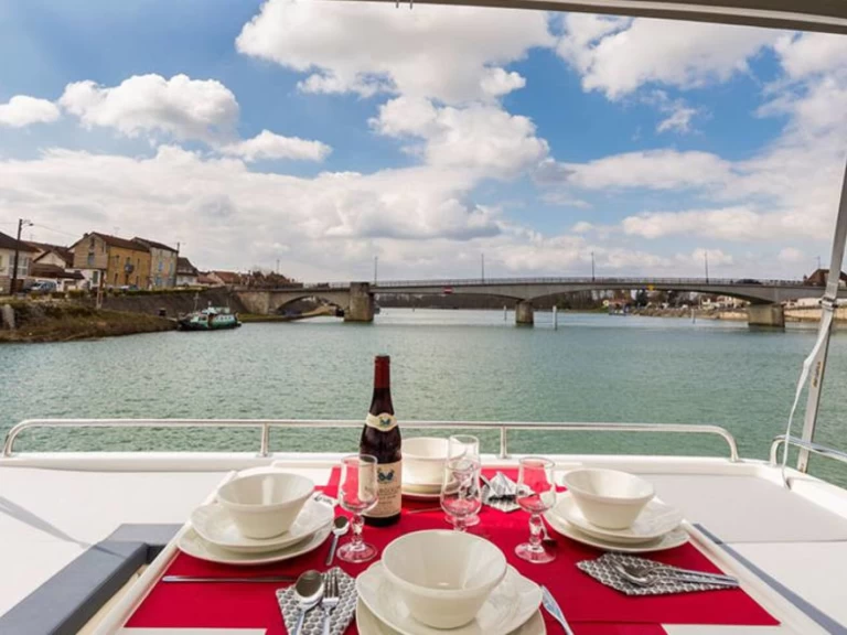 Pronájem jachty v Castelnaudary -Le Boat Horizon 1 na Samboatu