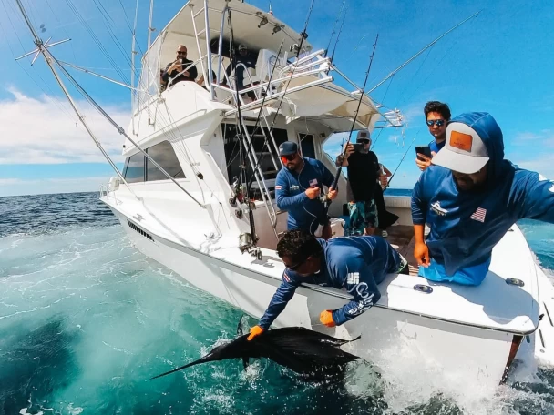 Pronajmout Jachta se skipperem či ne Viking v Marina Papagayo