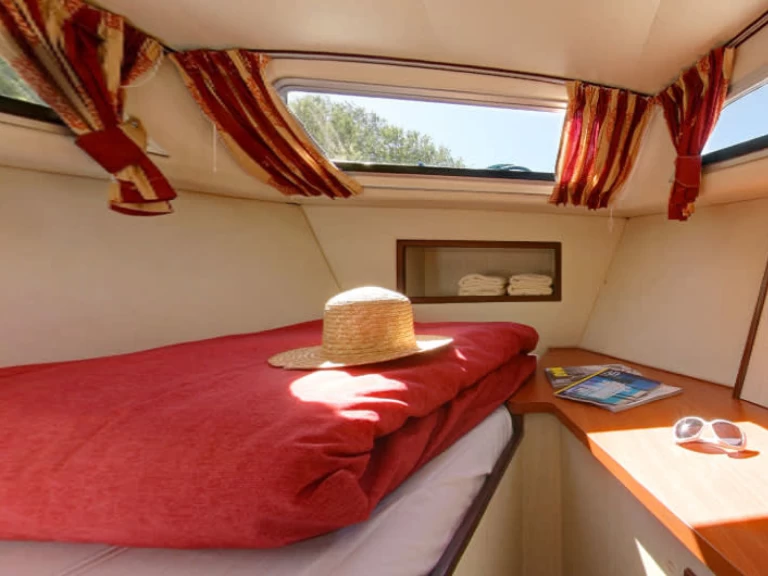 Pronajmout Motorová loď se skipperem či ne Le Boat v Branges