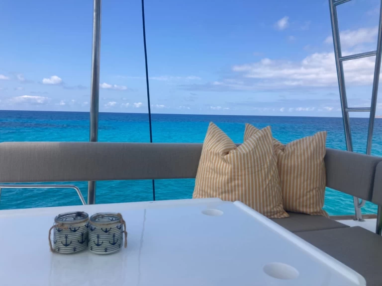 Pronájem lodi Ibiza Magna lákavé ceny Bali 4.6