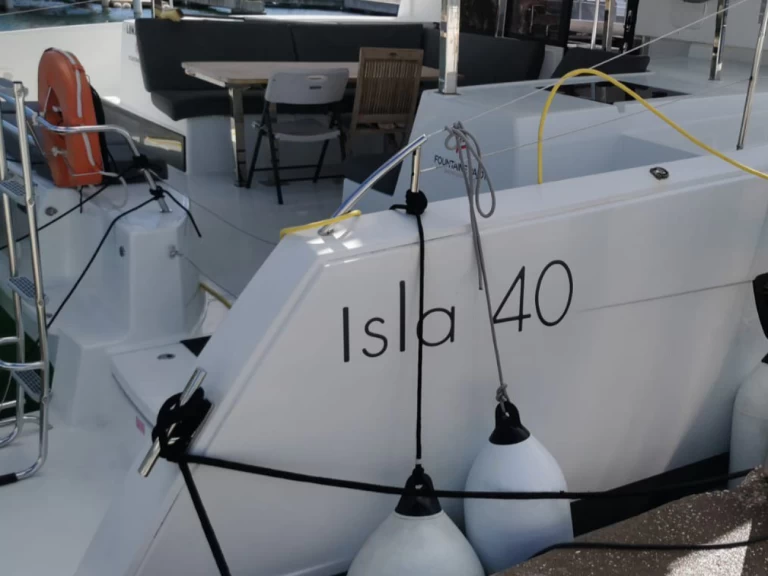 Pronájem Katamarán Fountaine Pajot s licencí