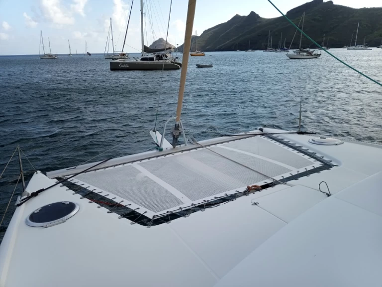 Pronajmout si Fountaine Pajot Mahe 36 Evolution v Baie Taiohae
