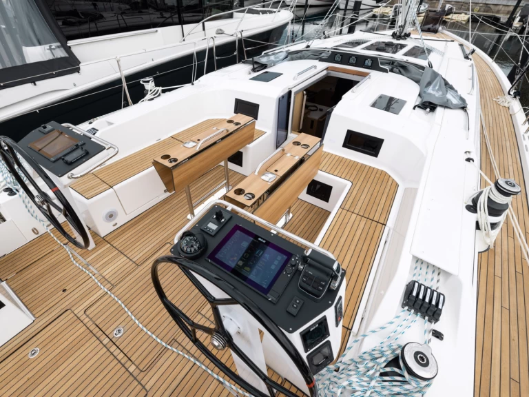 Bavaria Bavaria C46 jednotlivci a charterové společnosti v Pirovac