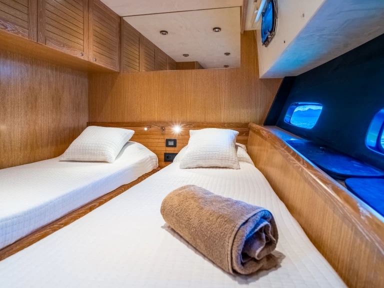 Pronájem lodi  Motoryacht C9 v Dubrovník na Samboatu