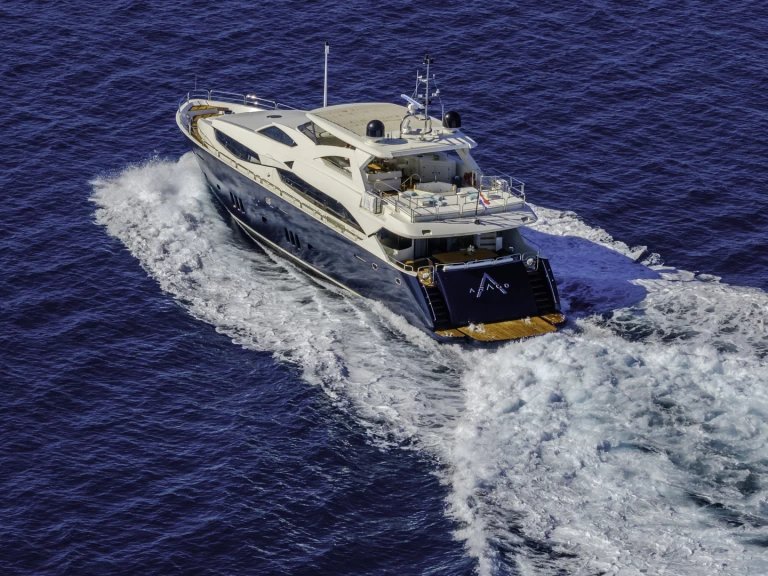 Pronajmout si Sunseeker Sunseeker Yacht 34M v Trogir