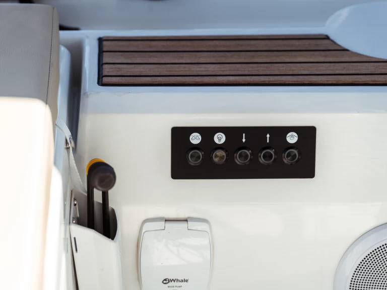 Bénéteau Oceanis 46.1 jednotlivci a charterové společnosti v Olbia