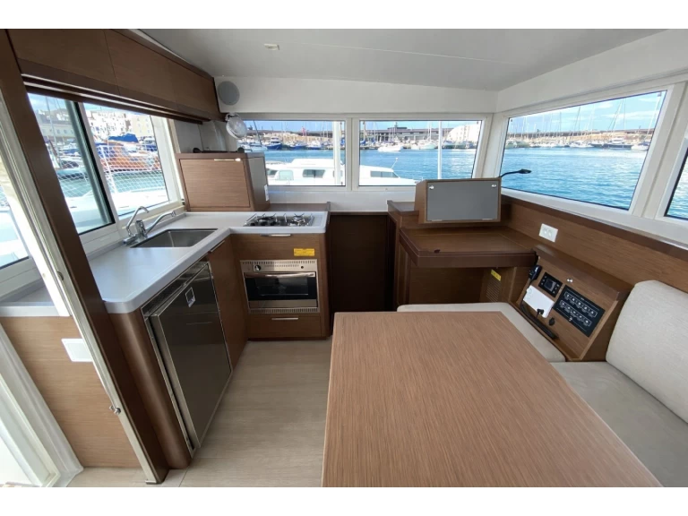 Pronajmout si Lagoon Lagoon 40 v Nettuno