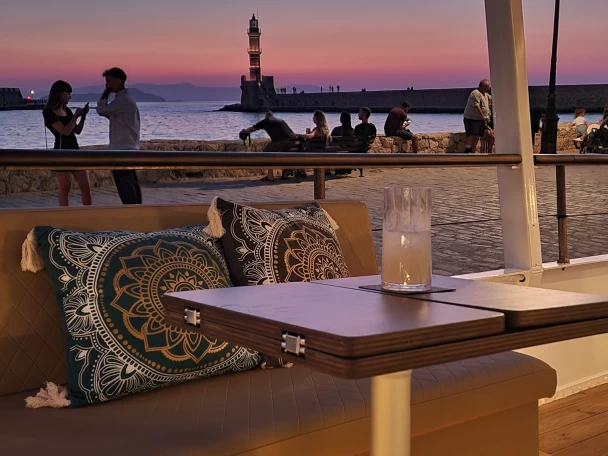 Pronajmout Motorová loď se skipperem či ne Custom Made v Chania Port