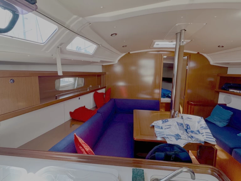 Pronájem Plachetnice v Les Sables-d'Olonne -Bénéteau Oceanis 37