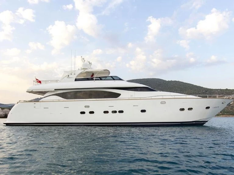 Pronajmout si Luxury Yacht  2006 v Bodrum