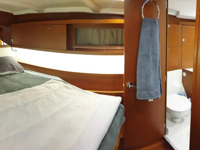 Pronájem Plachetnice Bénéteau s licencí