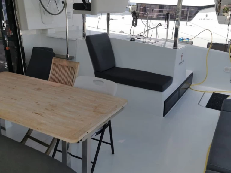 Pronajmout Katamarán se skipperem či ne Fountaine Pajot v Propriano