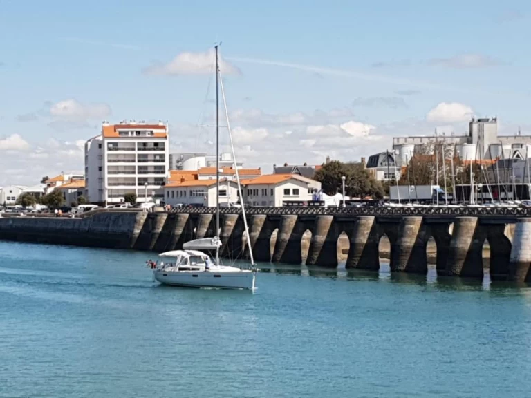 Bénéteau Oceanis 45 jednotlivci a charterové společnosti v San Miguel De Abona