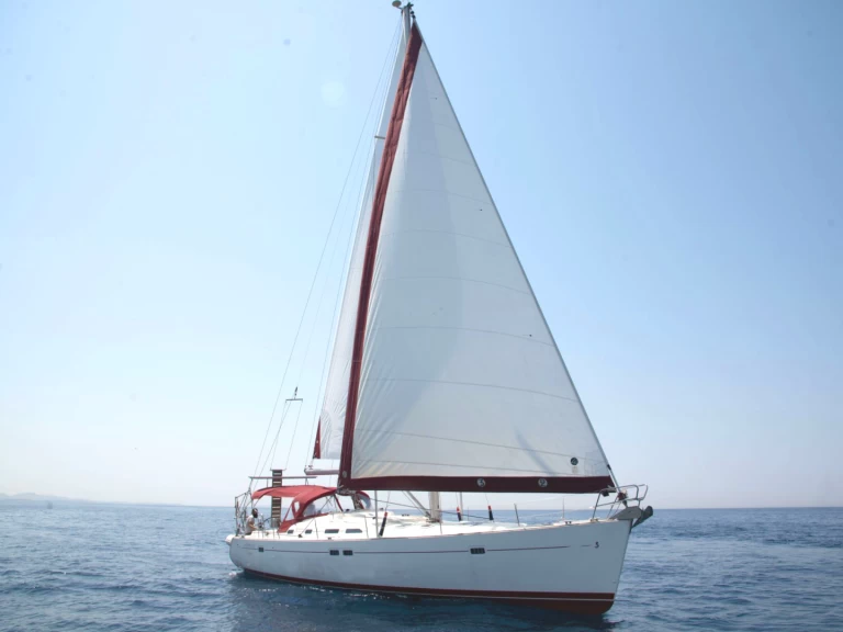 Pronajmout si Bénéteau Oceanis 473 v Kallithéa