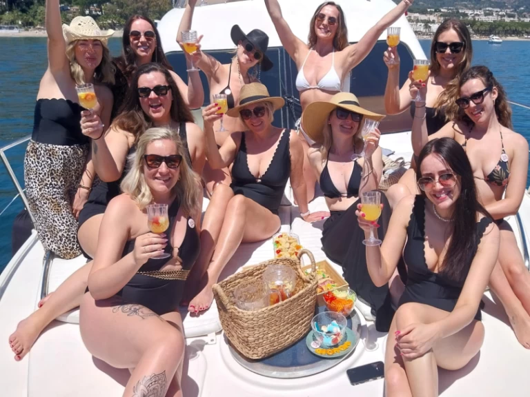 Pronájem jachty v Marbella -Doqueve Majestic na Samboatu